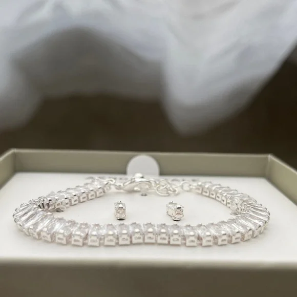 7”, Aeropostale, Adjustable Silver Tennis Bracelet Set, in Cubic Zirconia - Picture 2 of 2